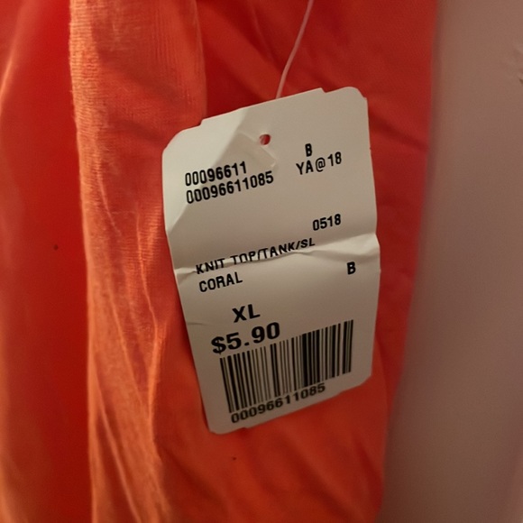 Tank top - Picture 3 of 3